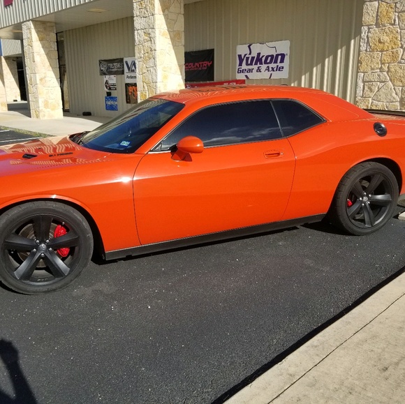 Profile Picture of Ray Tolosa (@rtolosa) on Poshmark