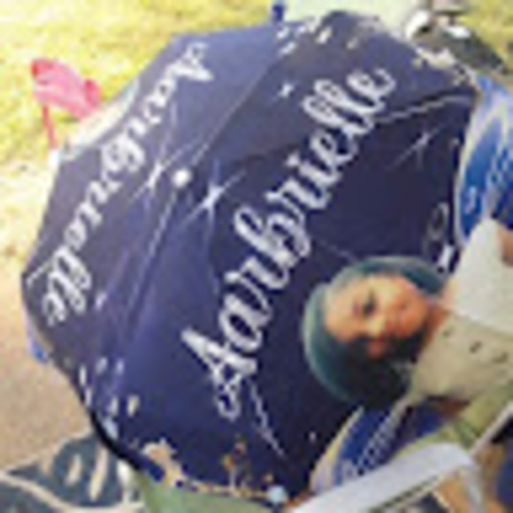 Profile Picture of Kimberly Lowe (@kimberlylowe04) on Poshmark