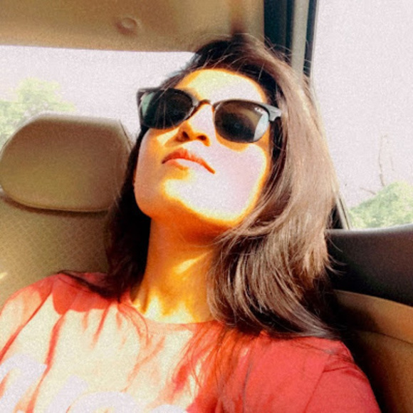 Profile Picture of Gatha Bhuva (@gathabhuva) on Poshmark