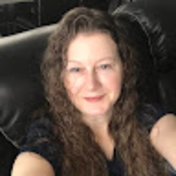 Profile Picture of Eileen Stroh (@eileenmstroh) on Poshmark