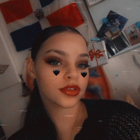 Profile Picture of Josephine Fremgen (@babylola237) on Poshmark