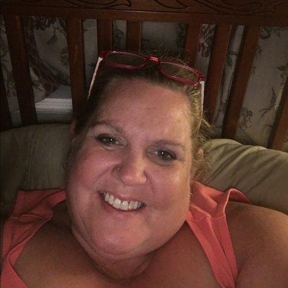 Profile Picture of Kim Clausen (@clausens) on Poshmark