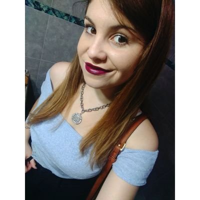 Profile Picture of Débora Campos (@Debyy97) on Twitter