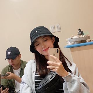 Profile Picture of 貝寧 (@&) on Facebook