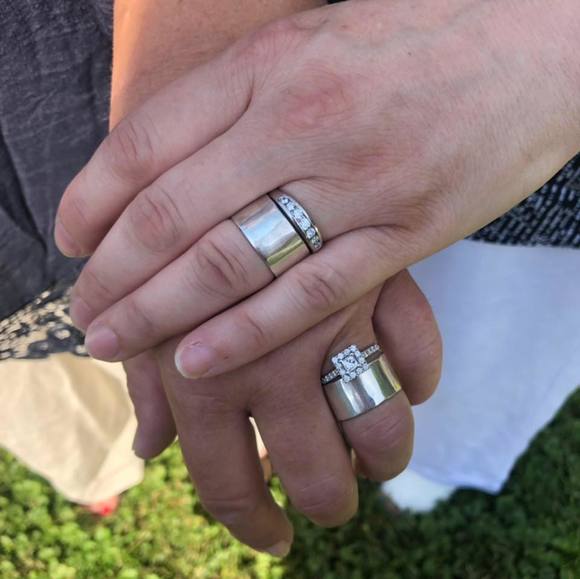 Profile Picture of Cindy Quinton (@cjqddf) on Poshmark