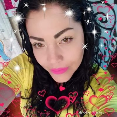 Profile Picture of Lorena Acevedo (@lore_aj) on Twitter