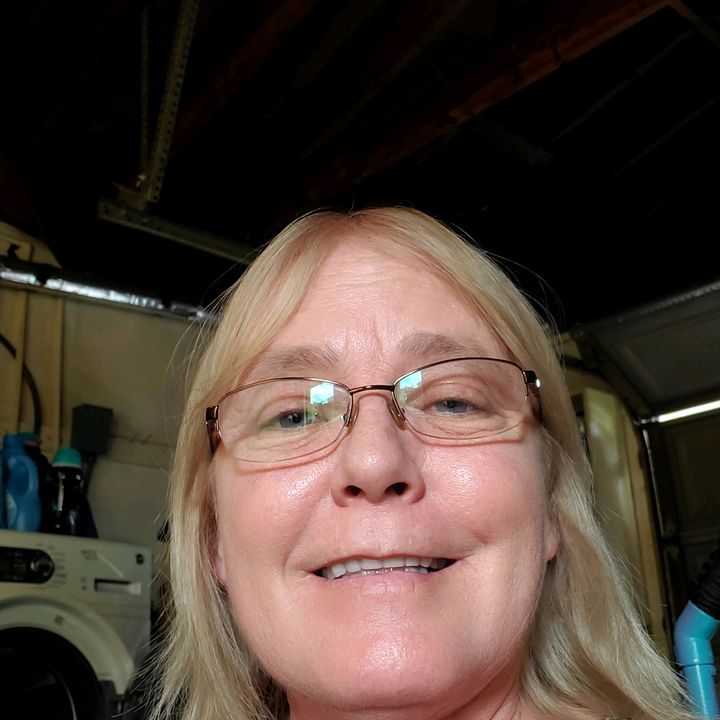 Profile Picture of cindy (@cindy.rocks) on Tiktok