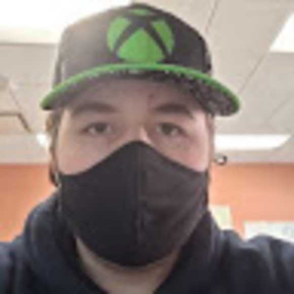 Profile Picture of Gavin Leineweber (@leinewebergavin) on Poshmark