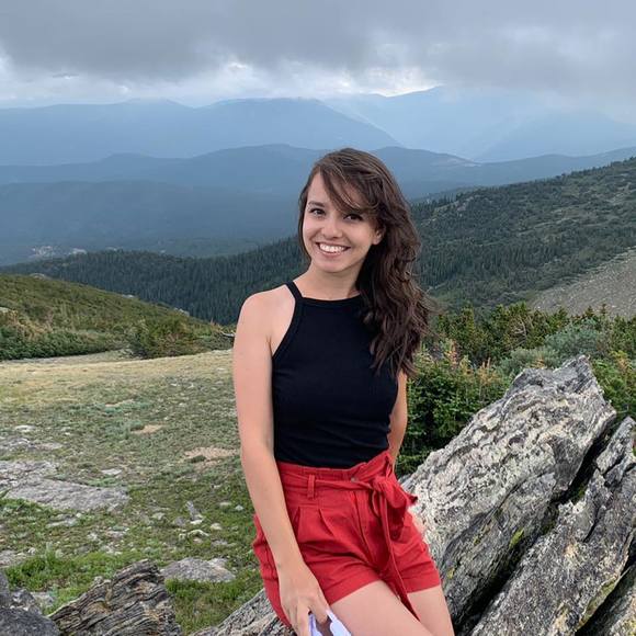 Profile Picture of Daniele Kathellyn (@dkscarneiro) on Poshmark