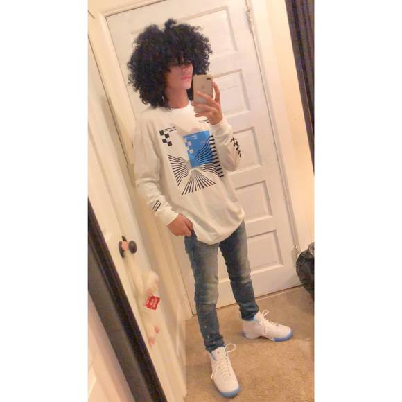 Profile Picture of Bryan Acosta (@bryan_2030) on Poshmark