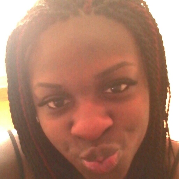 Profile Picture of Damika Hill (@damikahill19) on Poshmark