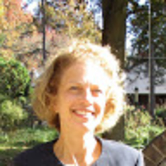 Profile Picture of April Gamble (@aprilgamble11) on Poshmark