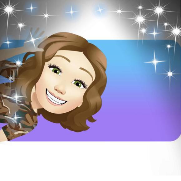 Profile Picture of Robin Daniel (@robear9879) on Poshmark
