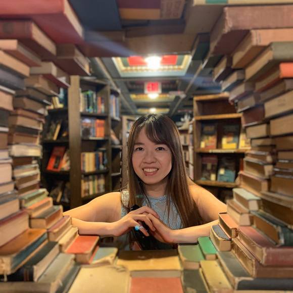 Profile Picture of Yujung Huang (@locci0317) on Poshmark