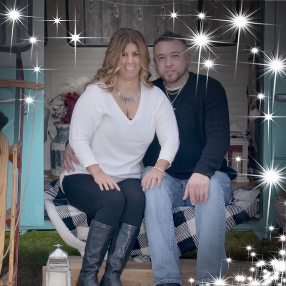 Profile Picture of Sara Pavone (@lilyanks0562) on Poshmark