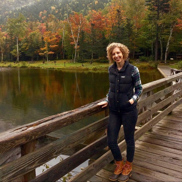 Profile Picture of Darcy Wallace (@darcyrw1029) on Poshmark