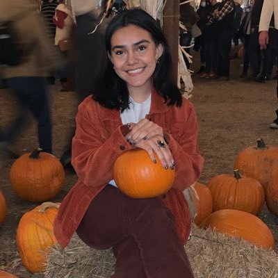 Profile Picture of ELLY 🥒 (@Elia_hernandez_) on Twitter