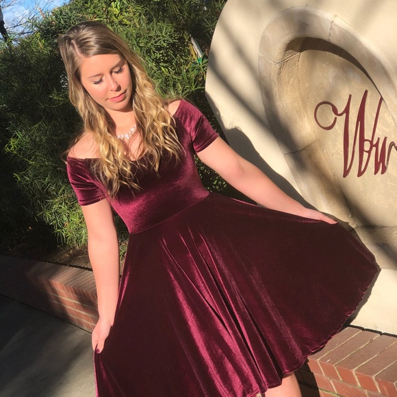 Profile Picture of Sara Elzig (@selzig) on Poshmark