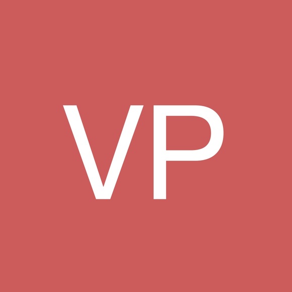 Profile Picture of Vanessa Passov (@zoemeanzlife) on Poshmark