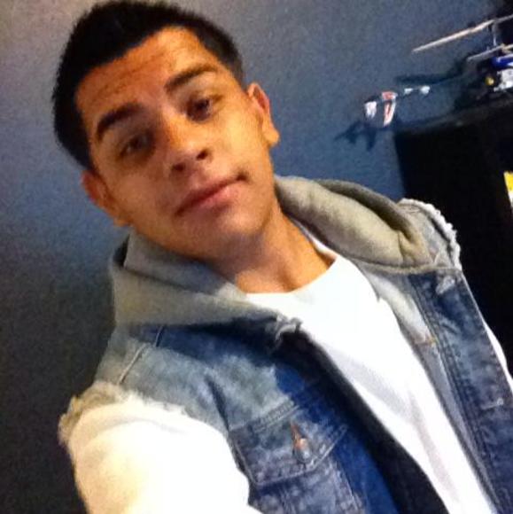 Profile Picture of Chris Leon (@chevy480) on Poshmark