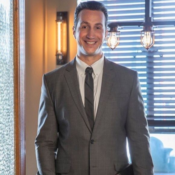 Profile Picture of Dean Vescera (@dcvescera) on Poshmark