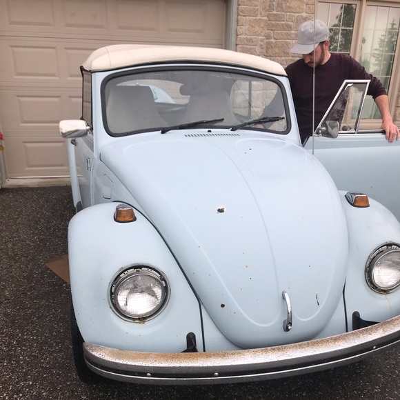 Profile Picture of Rose Zalloum (@rosezalloum) on Poshmark