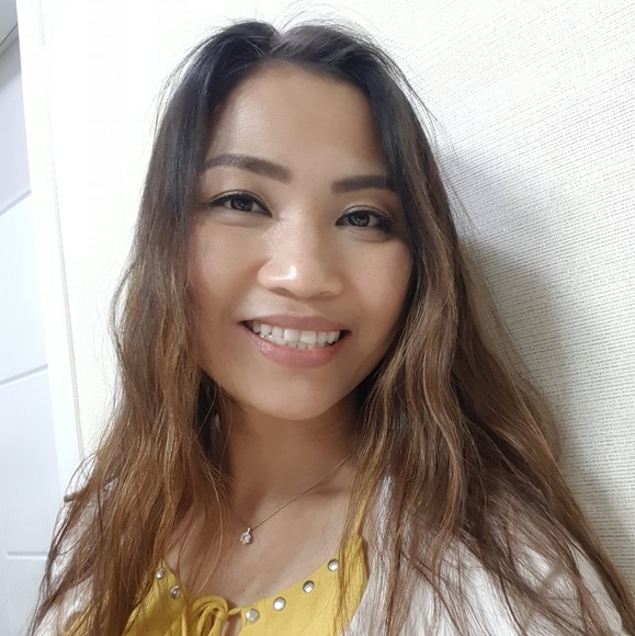 Profile Picture of Sophea Areniego (@tealcolor03) on Poshmark