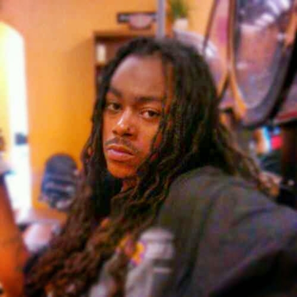 Profile Picture of Dwight Smith (@dsmithsr70) on Poshmark