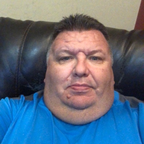 Profile Picture of Joe Ward (@wardjos) on Poshmark