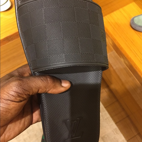 Profile Picture of John Dee (@graco1) on Poshmark