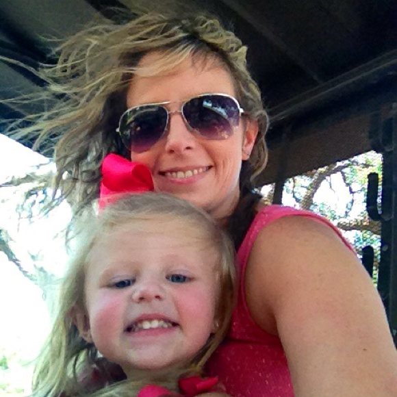 Profile Picture of Leslie Cech (@lesliecech) on Poshmark