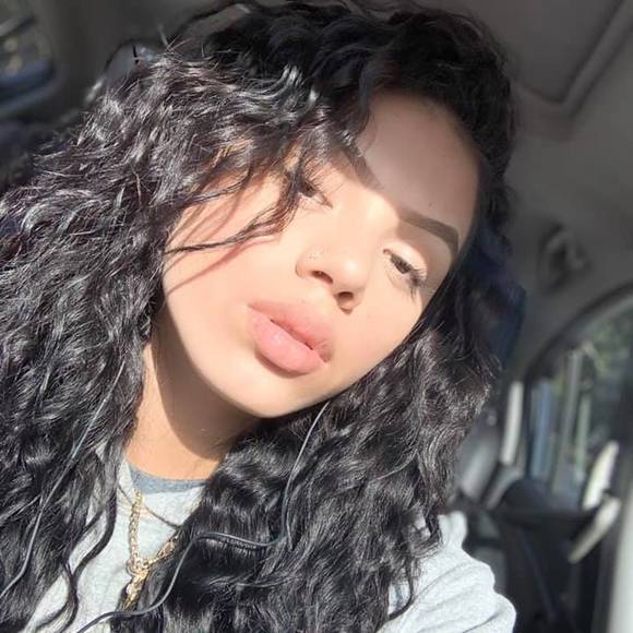 Profile Picture of Yazmin Alvarez (@mamiyaya111) on Poshmark