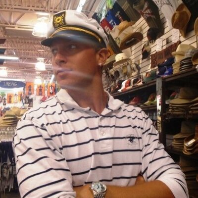 Profile Picture of Jon McChesney (@CheezeGotOut) on Twitter