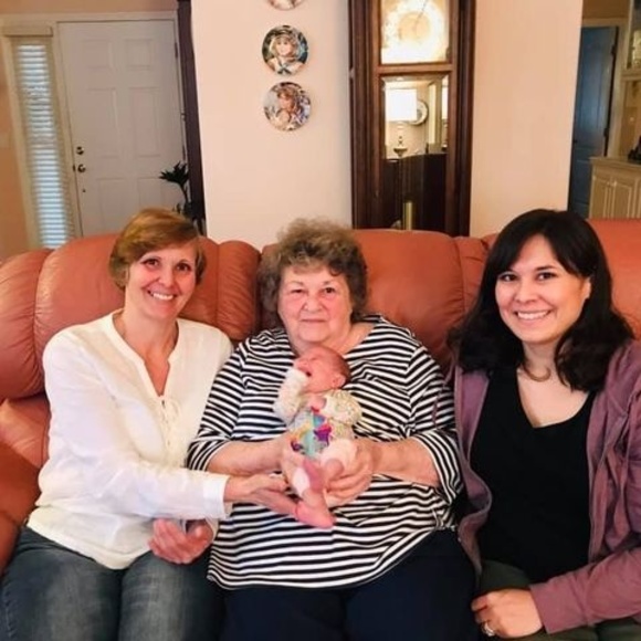 Profile Picture of Cathy Crenshaw (@cathycrenshaw) on Poshmark