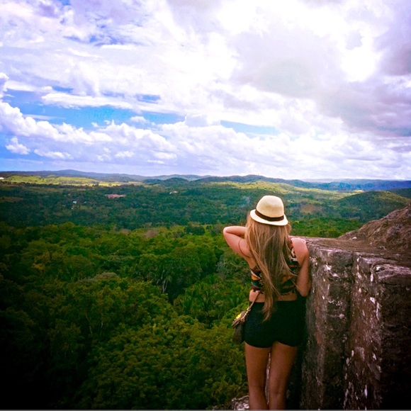 Profile Picture of Rachel Kitzmiller (@rach3129) on Poshmark