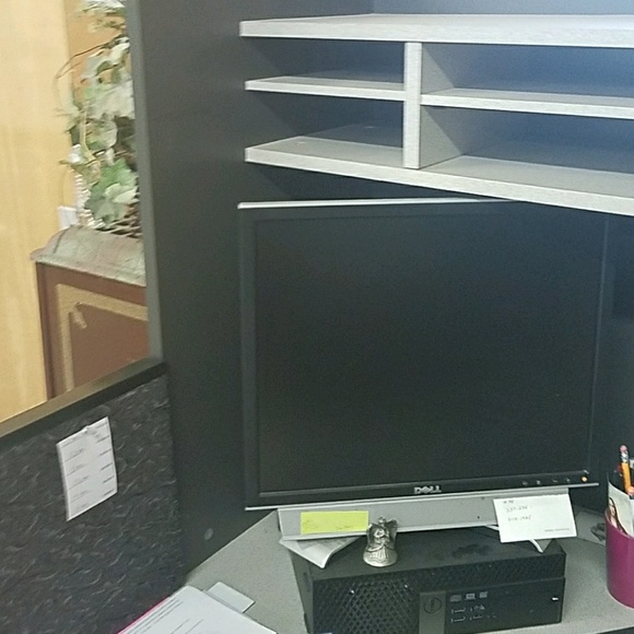 Profile Picture of Nick Deville (@nickdeville) on Poshmark