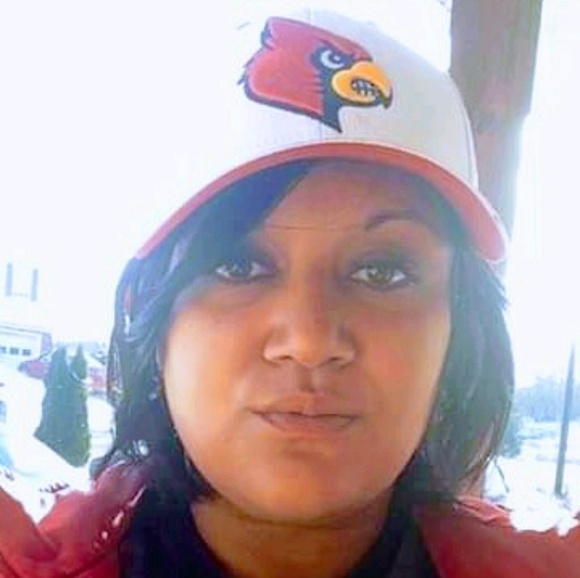 Profile Picture of Jalessa Owsley (@jalessaowsley) on Poshmark