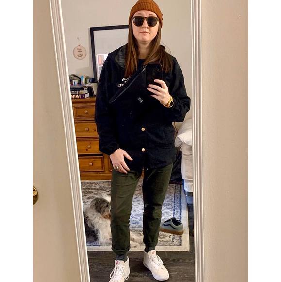 Profile Picture of Alex Uhl (@alexuhl) on Poshmark