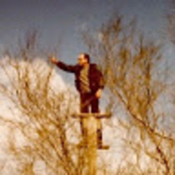 Profile Picture of Anouck Belthoise (@lelyss) on Poshmark