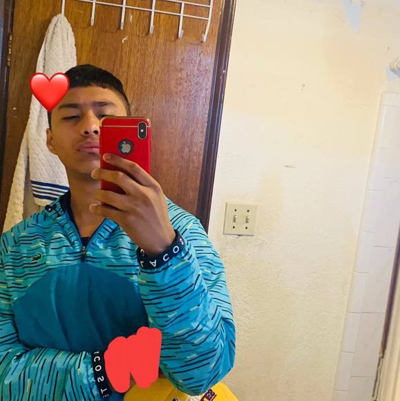 Profile Picture of Eduardo Alvarez (@eduardoalvar478) on Poshmark