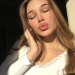 Profile Picture of ♛ 𝒮𝑜𝓅𝒽𝒾𝒶 𝒞𝓇𝓎𝓈𝓉𝒶𝓁 ♛ (@sweetsofiii) on Instagram