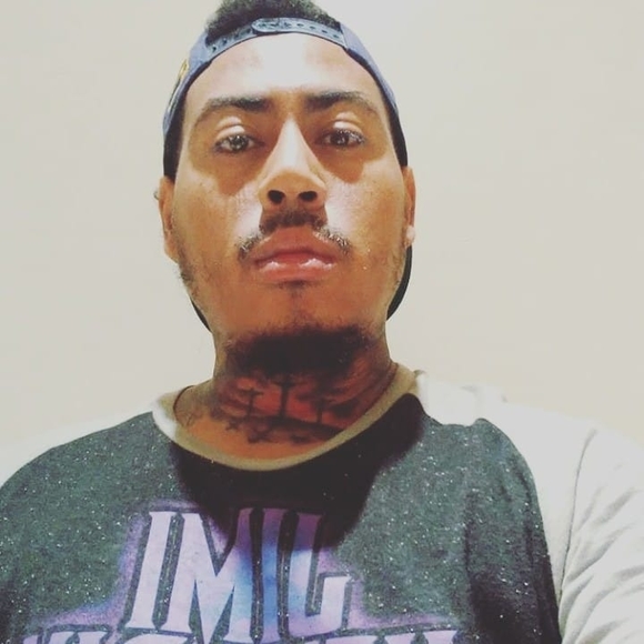 Profile Picture of Eddie Surrell (@floydvilla) on Poshmark