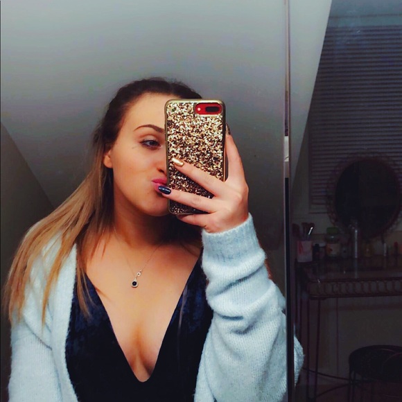 Profile Picture of Sam Marsh (@samanthamarsh11) on Poshmark