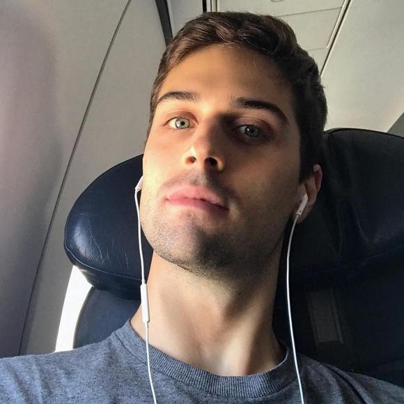 Profile Picture of Lucas Ramos camargo (@lucasrcamargo) on Poshmark