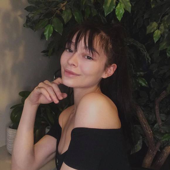 Profile Picture of Alora Buote (@alorabuote) on Poshmark