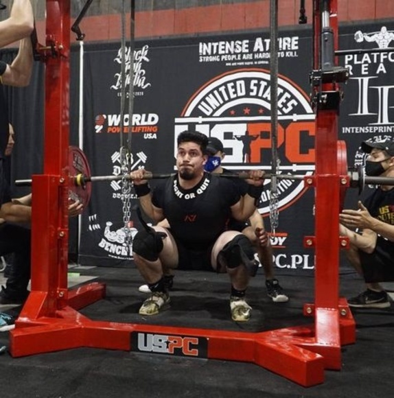 Profile Picture of Daniel Montalvo (@momo116) on Poshmark