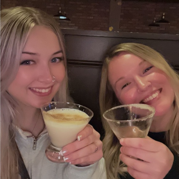 Vada rossbach Rossbach - Poshmark Profile Picture of Vada rossbach Rossbach (@vadarossbach) on Poshmark