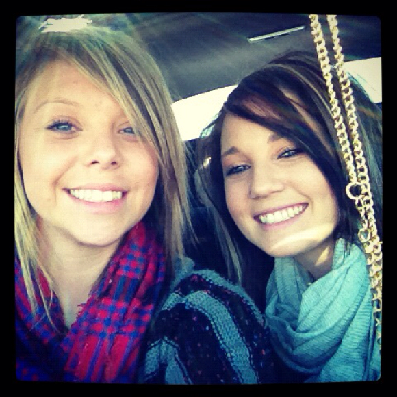 Profile Picture of Danielle Draine (@beetz4) on Poshmark