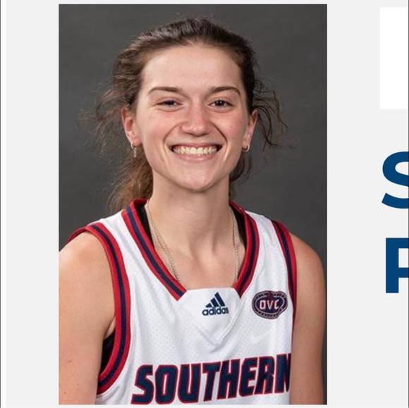 Profile Picture of Soffia Rieckers (@soffiarieckers) on Poshmark