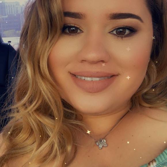 Profile Picture of Maylin Fornaris (@lachikitica_15) on Poshmark